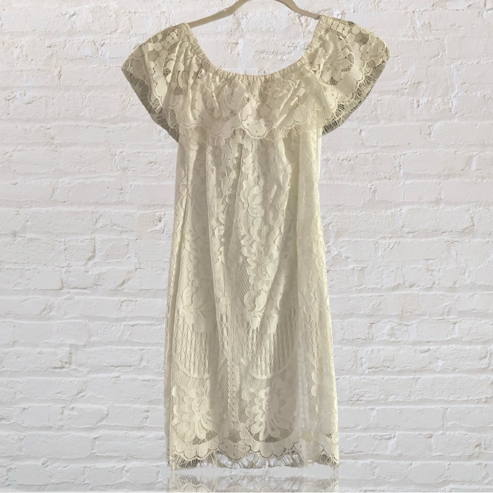 Women's Elegant Lace Short Fluttering Sleeves Knee Length Bodycon Cocktail Dress